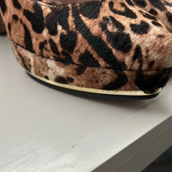 Sooo Cute Vince Camuto leopard print heels size 8 - Picture 8 of 8